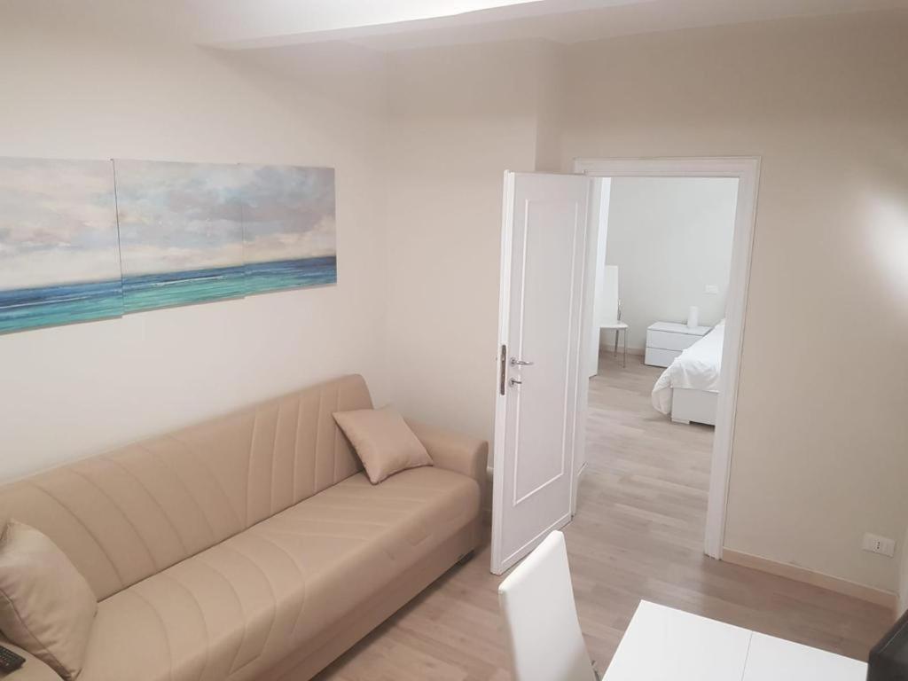 Appartement Trilocale Nel Centro Di Sampierdarena à Gênes Extérieur photo