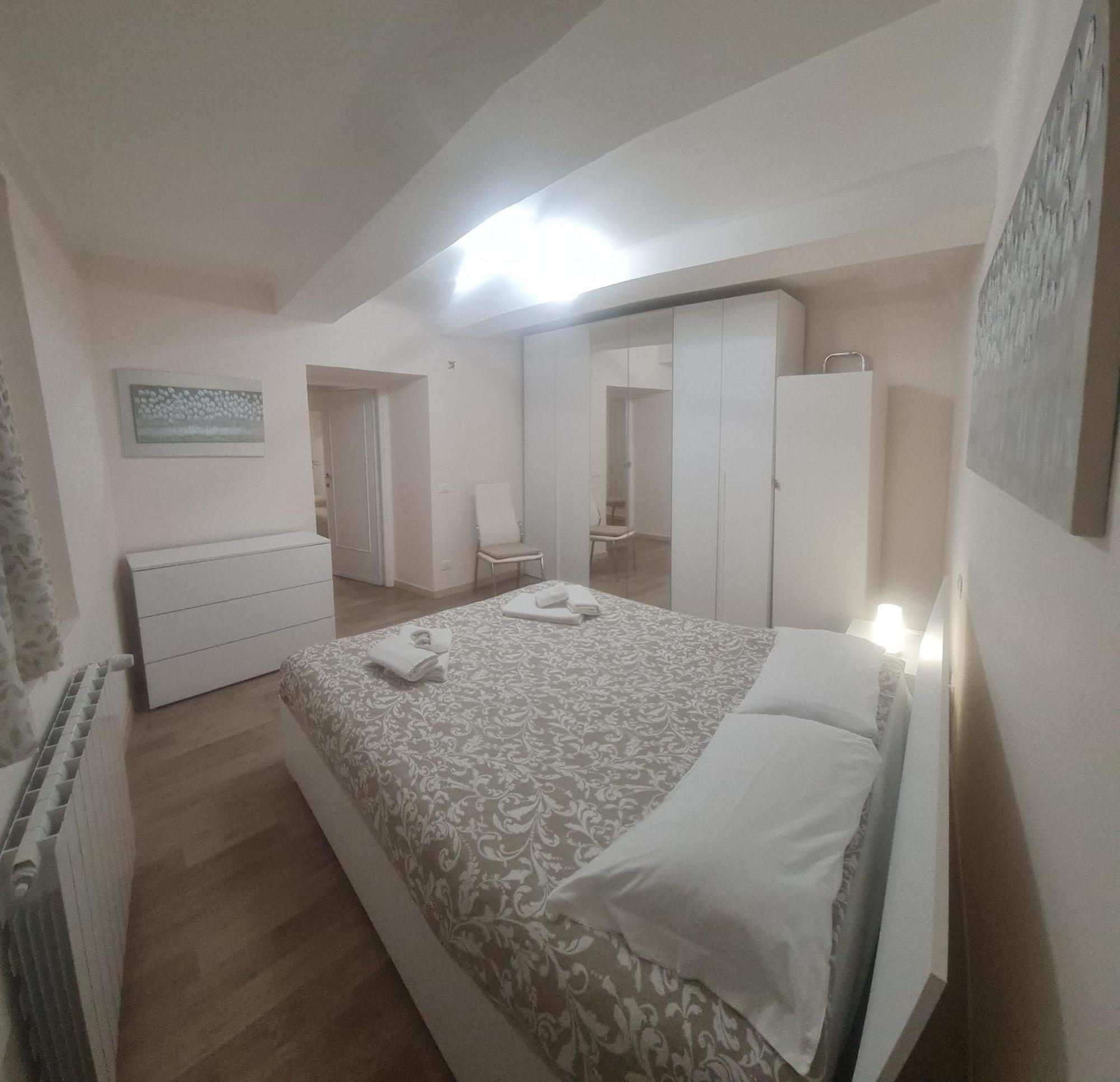 Appartement Trilocale Nel Centro Di Sampierdarena à Gênes Extérieur photo